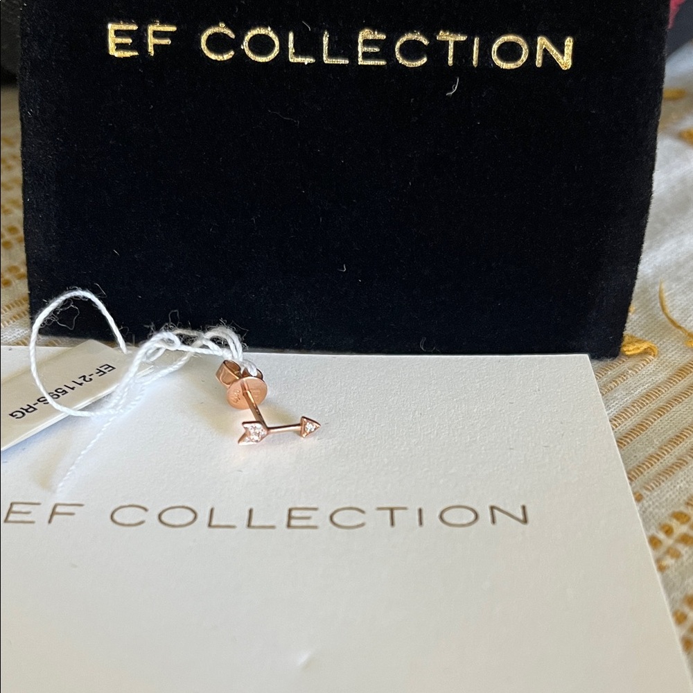 Rose Gold Diamond Arrow Earring